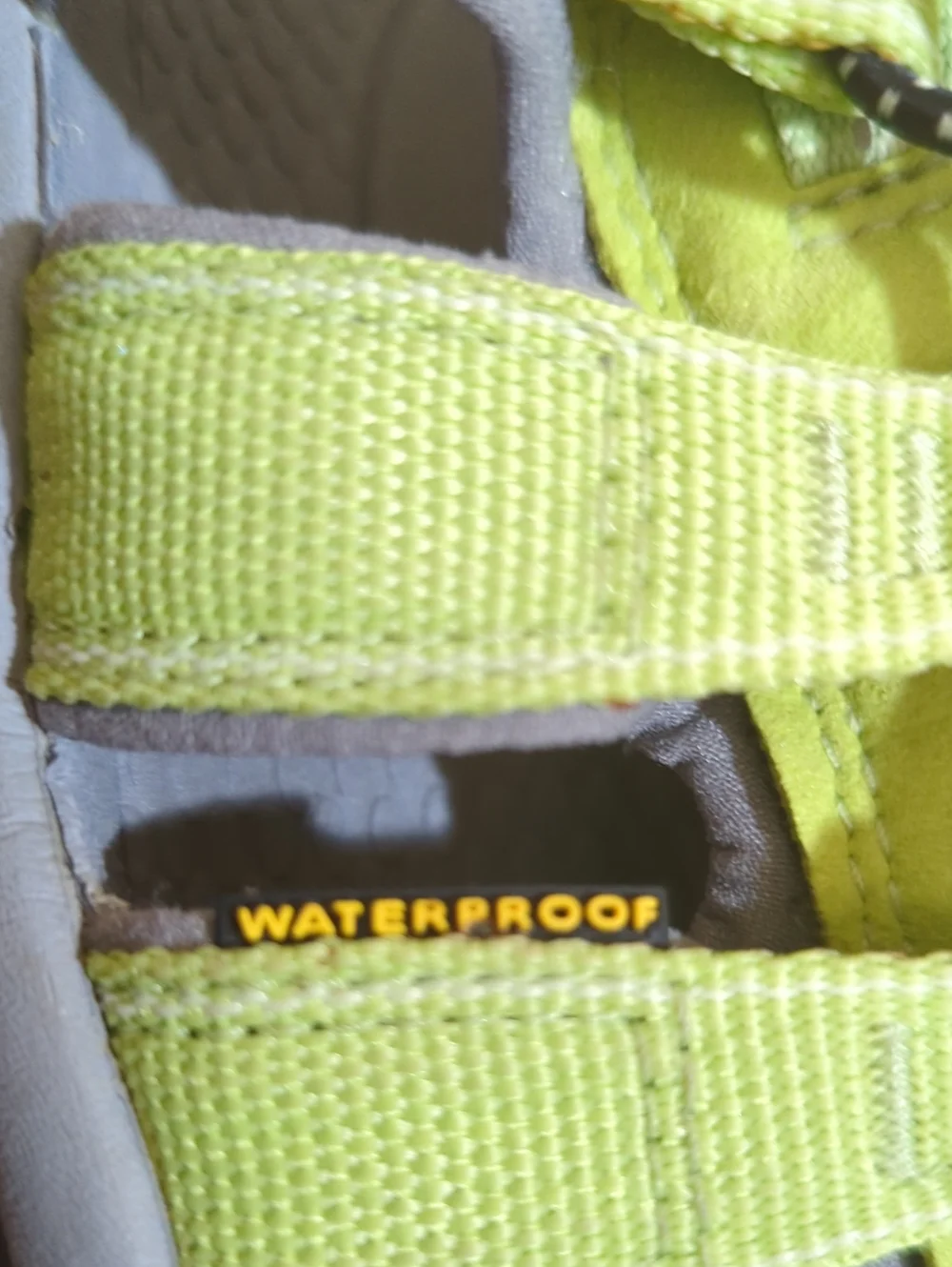 Keen Waterproof Green Bungee Cord Strap Hiking Rugged Outdoors Sandals Sx 9